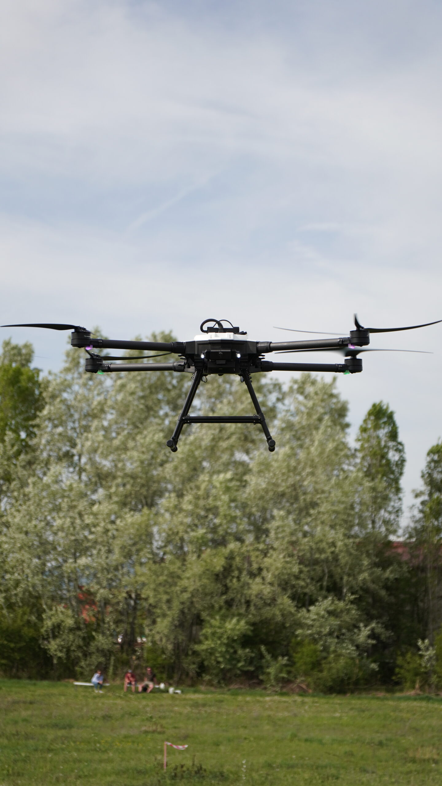 M12 — Compact, Adaptable & Certified - Image 2